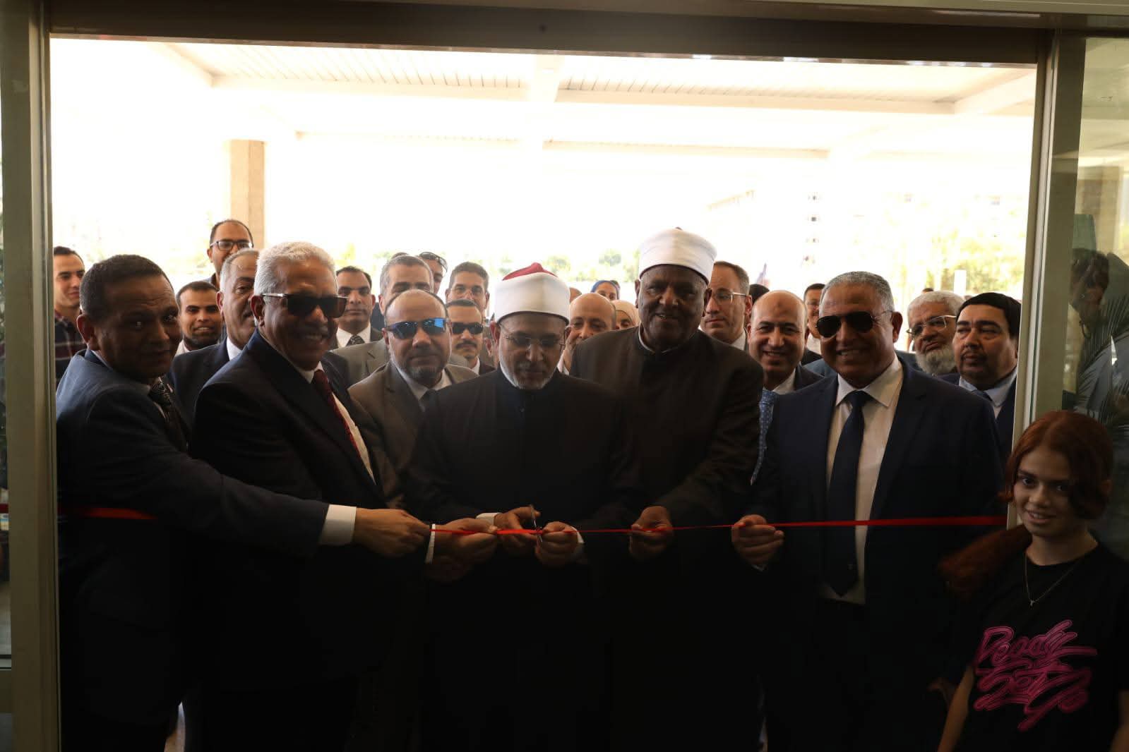أمين عام هيئة كبار العلماء ورئيس جامعة الأزهر ونوابه يفتتحون مباني جديدة بطب أسيوط