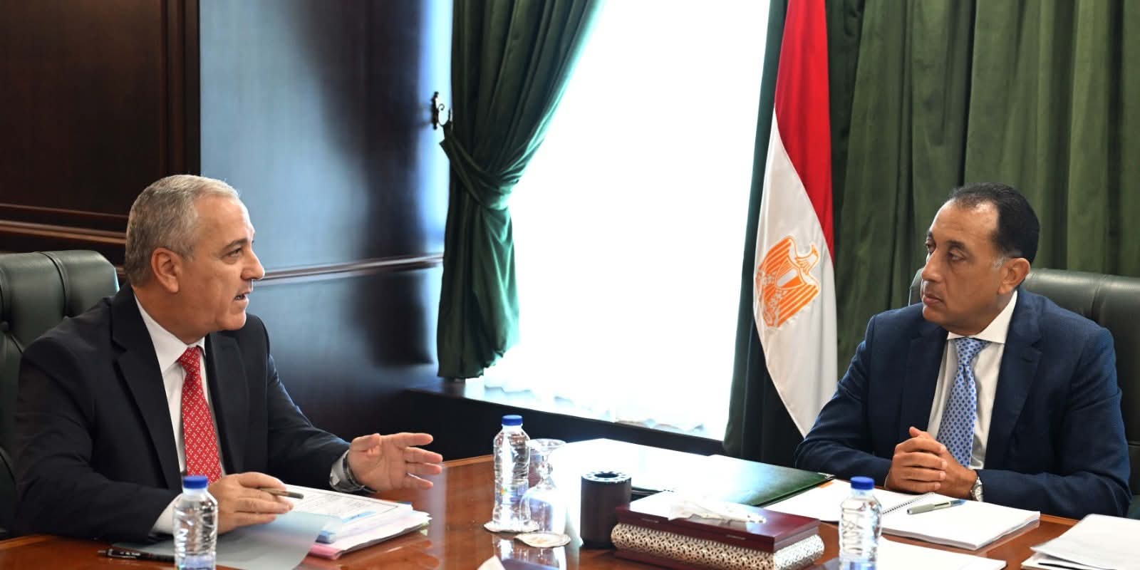 رئيس الحكومة يلتقي رئيس الهيئة الوطنية للصحافة