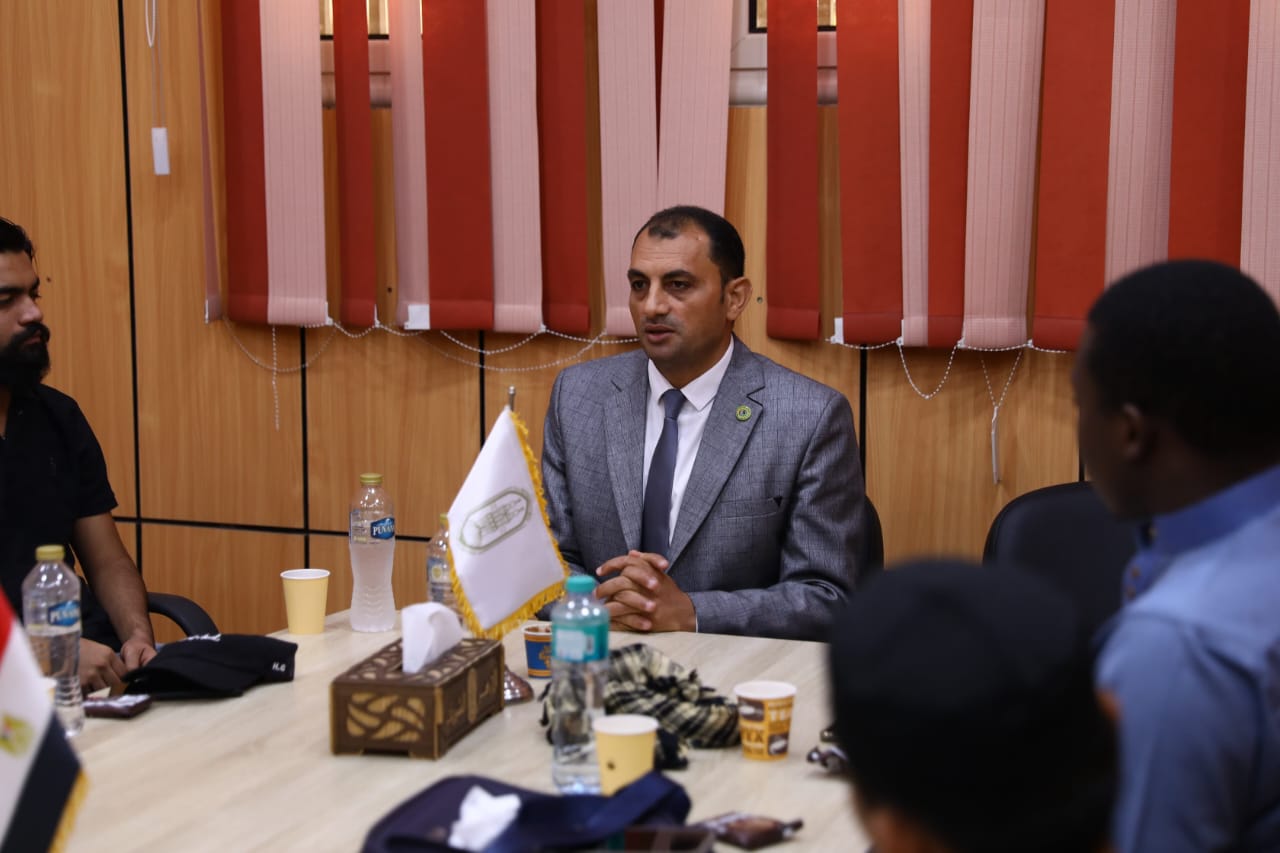 طلاب الدعوة يتناقشون حول مهارات الإتصال الدعوي الفعال في العصر الرقمي