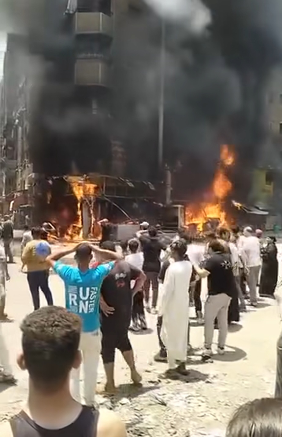 نشوب حريق هائل بمدينة الخصوص بالقليوبية