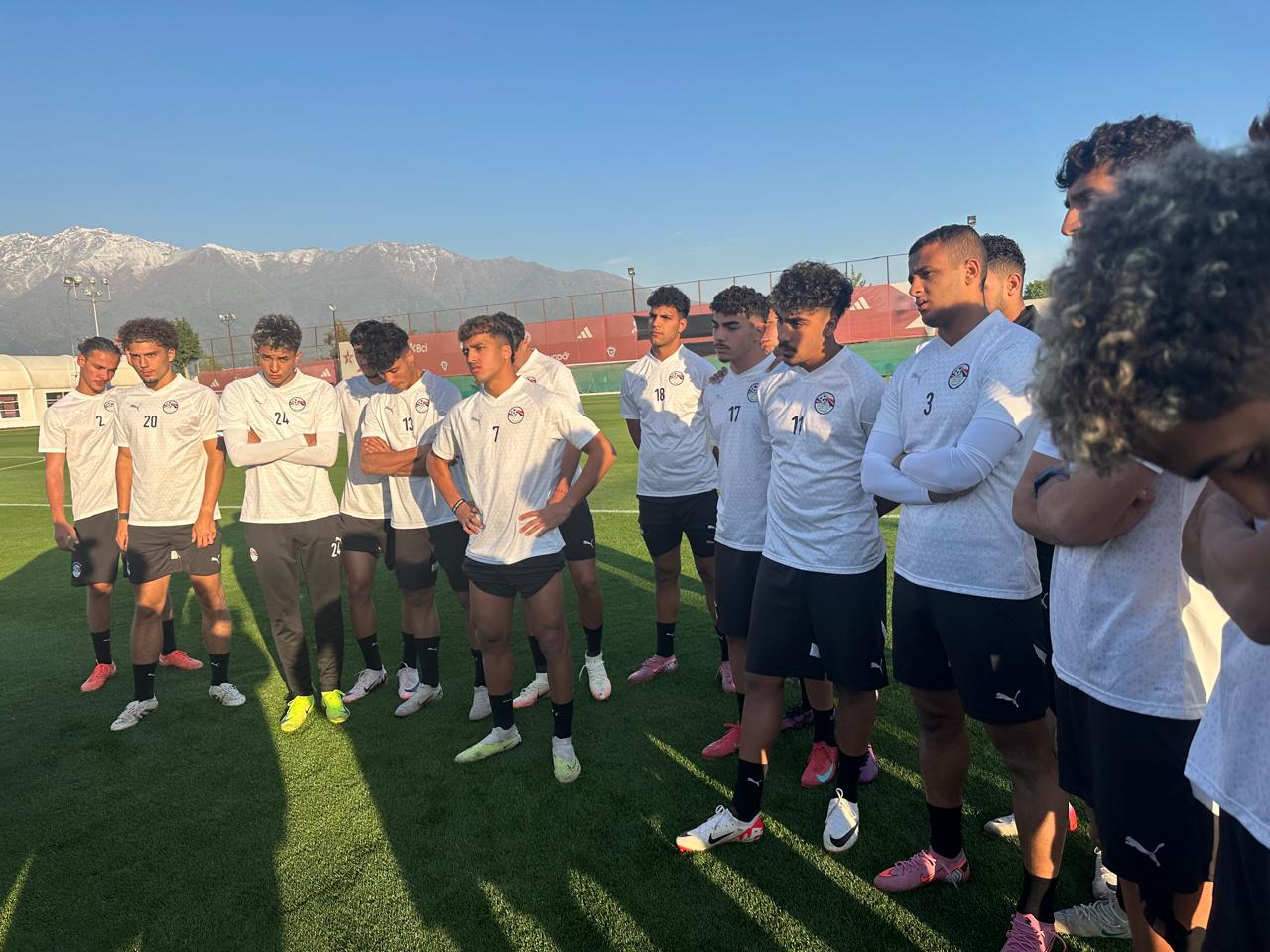 بعد توديع مونديال تشيلى حالة من الإحباط تسيطر على منتخبنا الوطنى للشباب